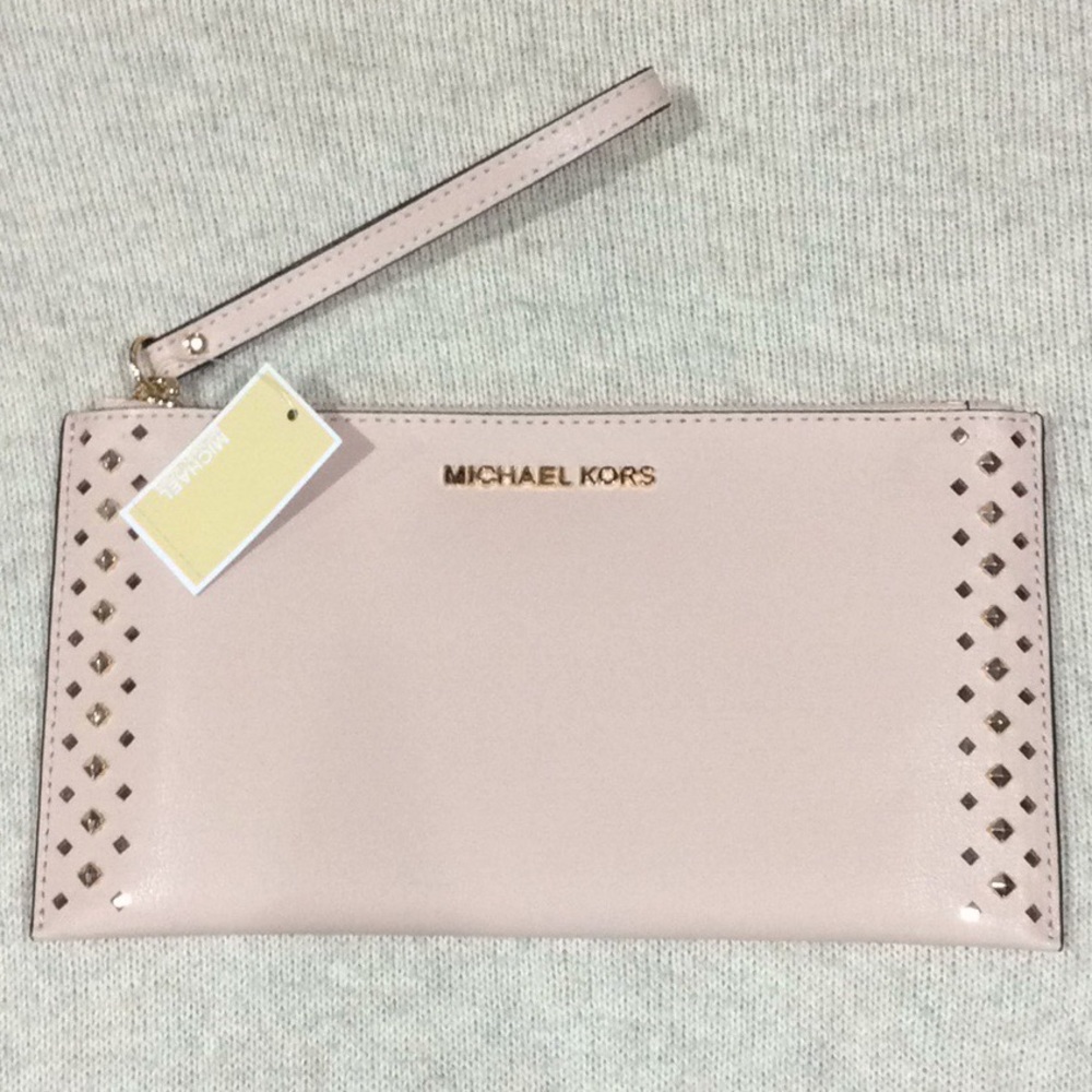 MICHEAL KORS CLUTCH/WRISTLET